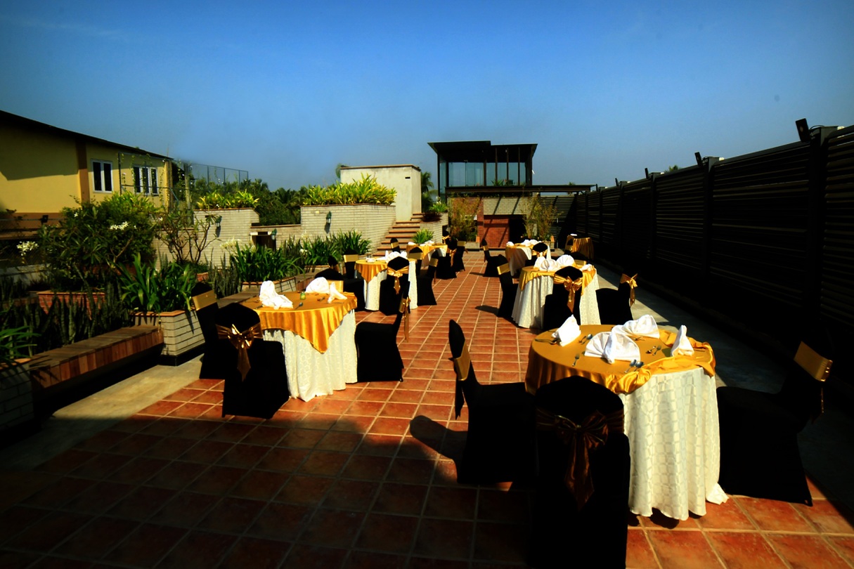calicut hotel with pool
