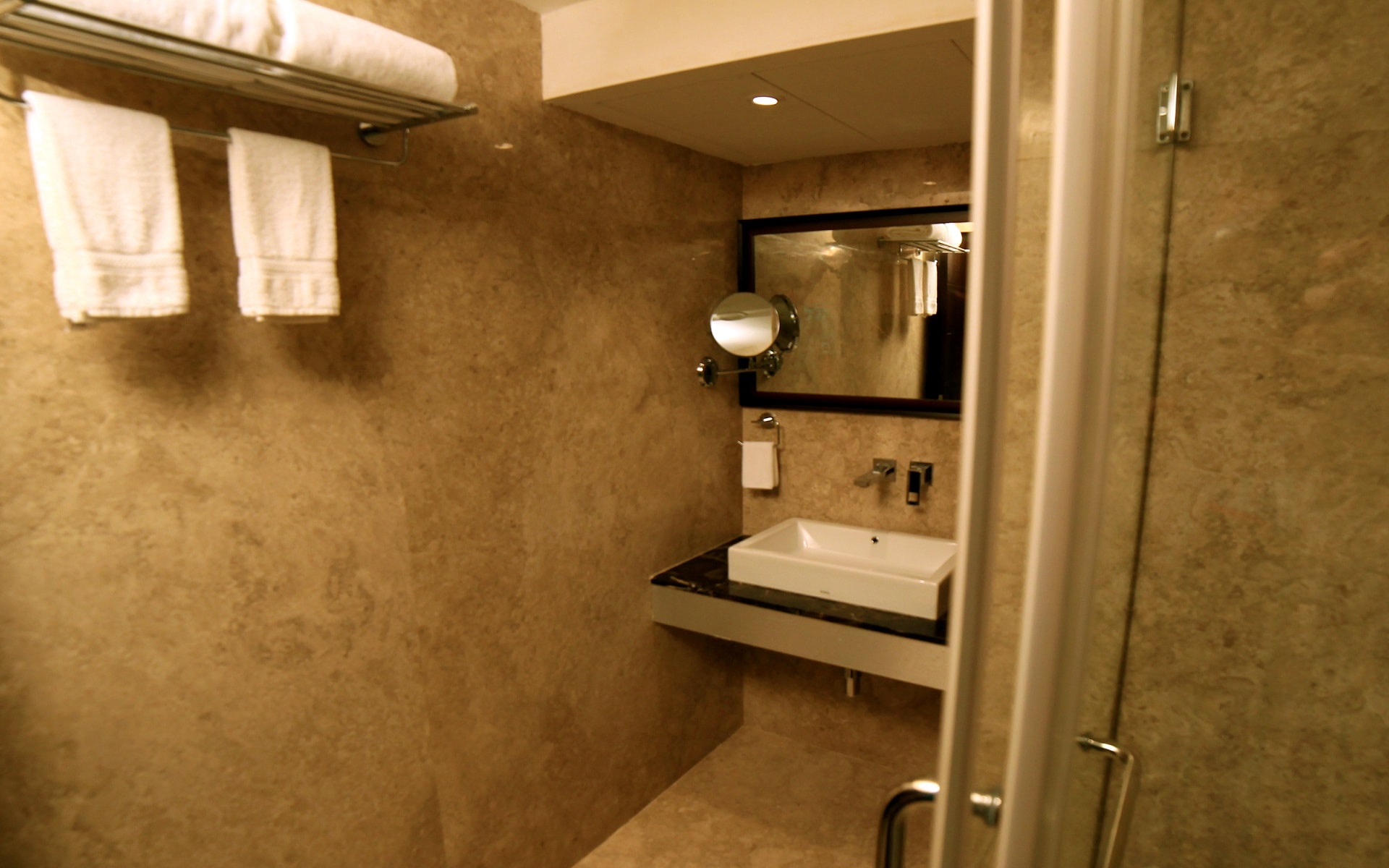  yash superior room